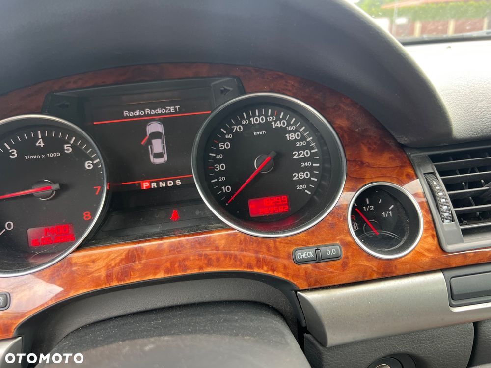 Audi A8 3.2 FSI Quattro - 8