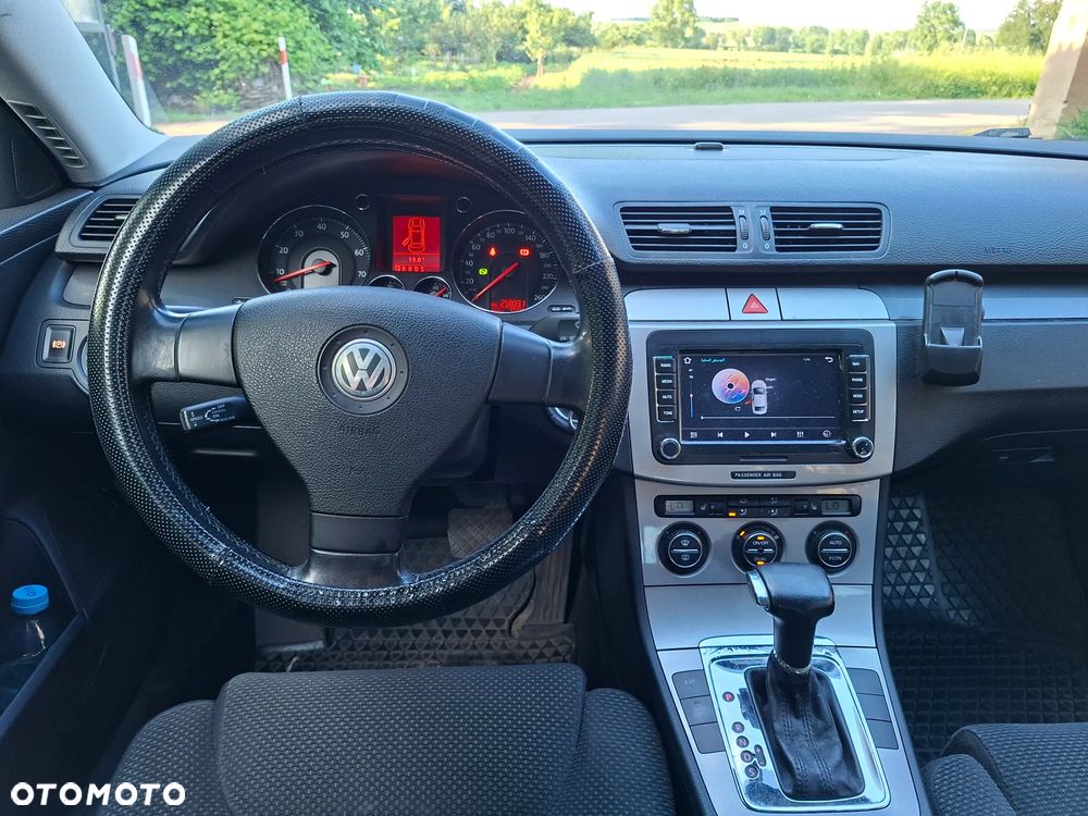 Volkswagen Passat 1.6 FSI Automatik Comfortline - 12