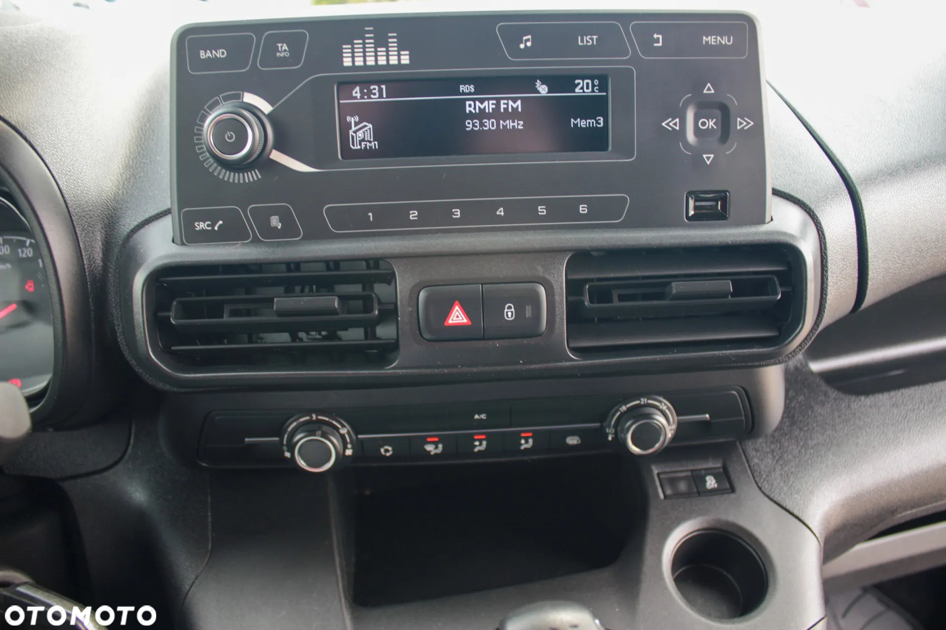 Opel COMBO - 13