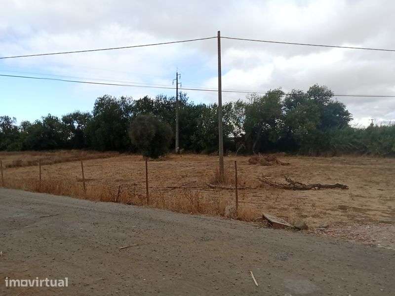 Vendo terreno com água e luz 0,825m²