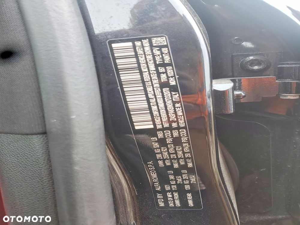 Alfa Romeo Stelvio 2.0 Turbo 16V AT8-Q4 Veloce Ti - 13