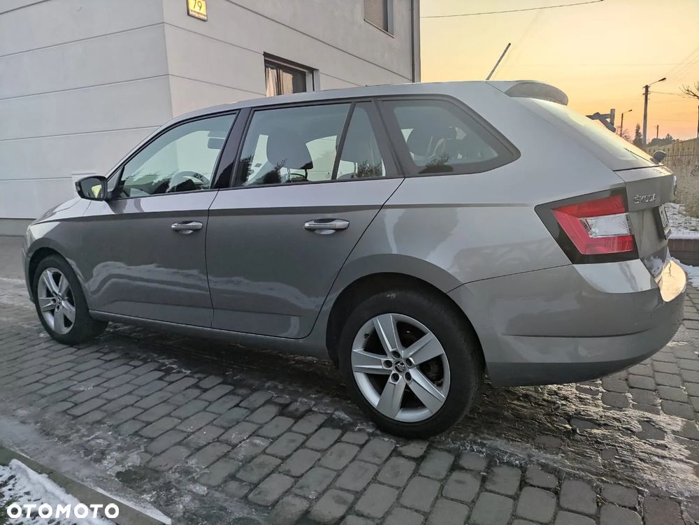 Skoda Fabia 1.0 TSI Ambition - 6