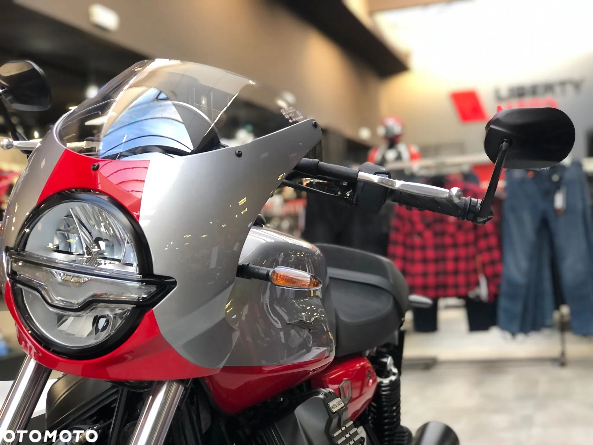 Moto Guzzi V7 - 11