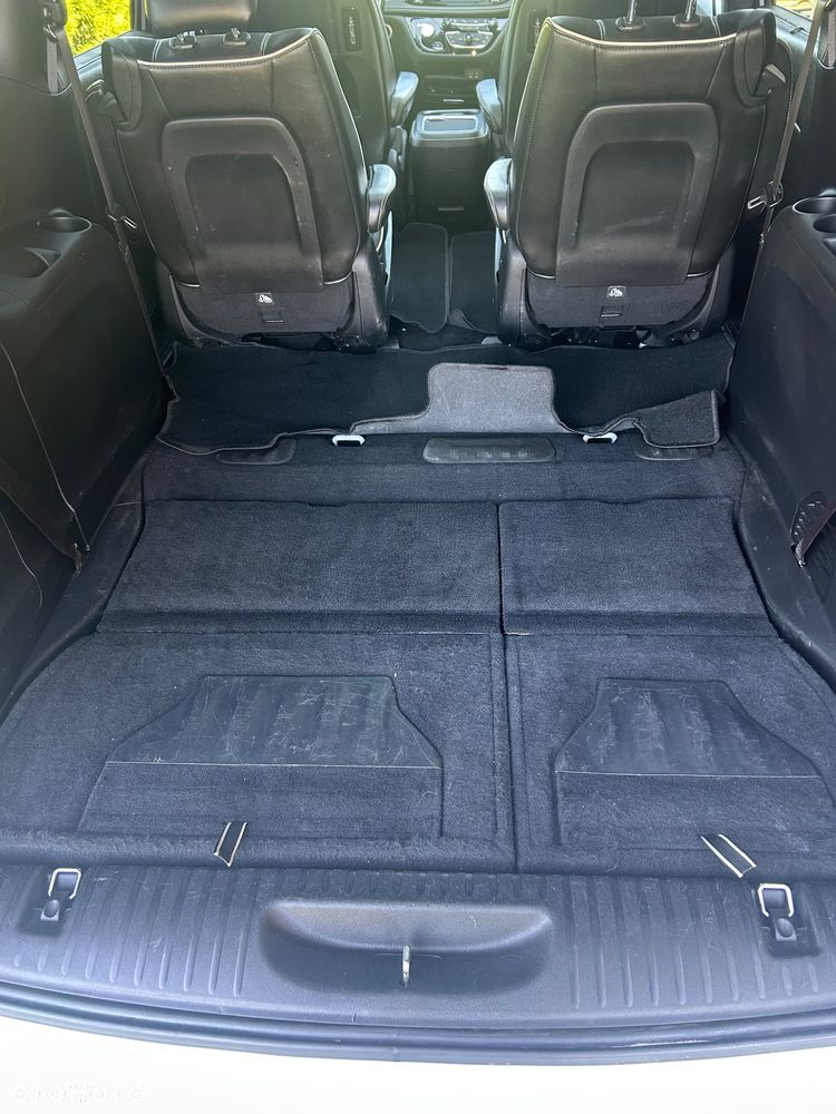 Chrysler Pacifica - 13
