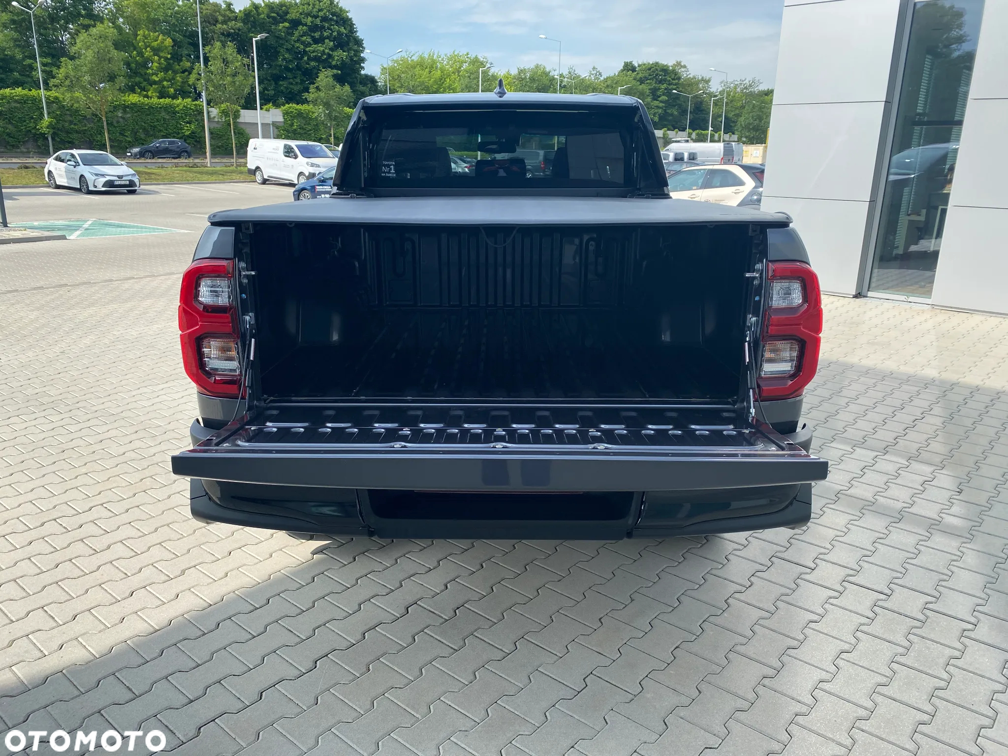 Toyota Hilux 2.8 D-4D Double Cab GR Sport II 4x4 - 11