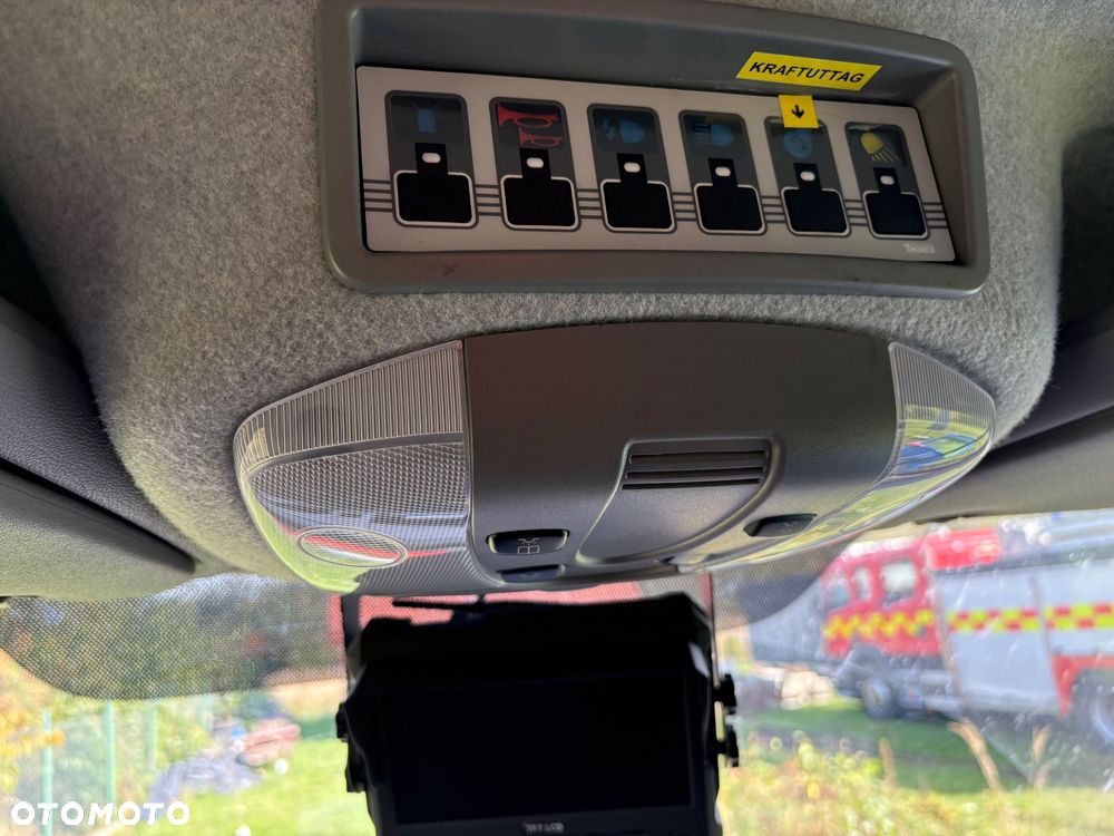 Mercedes-Benz Sprinter - 23