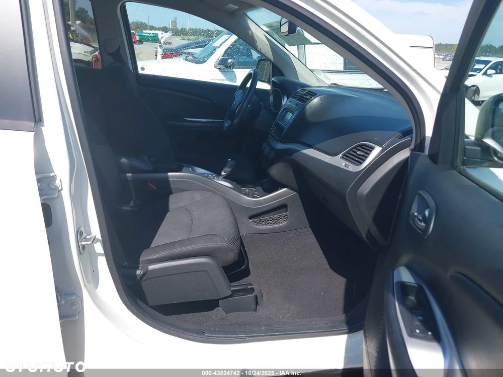 Dodge Journey - 5
