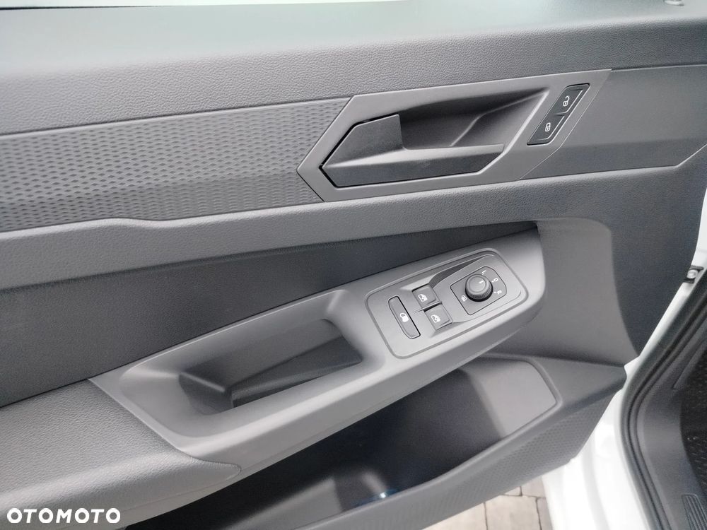 Ford Transit Connect - 11