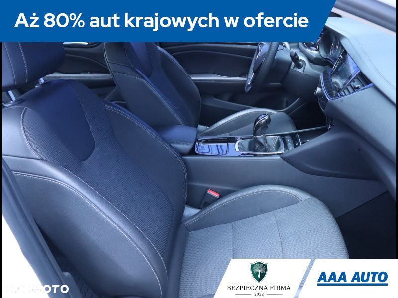 Opel Insignia - 10