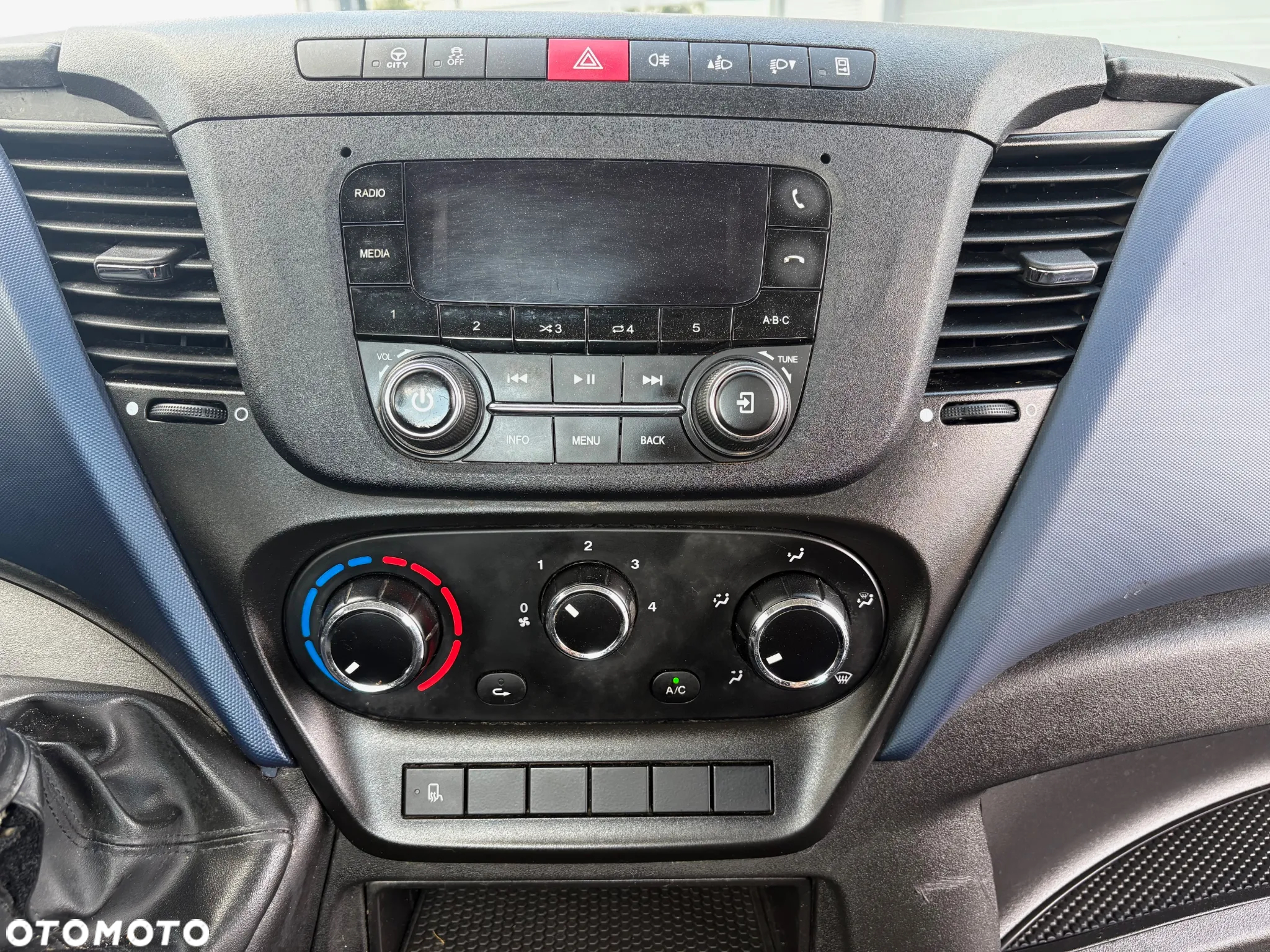 Iveco Daily 35C18 3.0 HPI Hi-Matic Skrzynia 4,9m **LED**KLIMA**NA BLIŹNIAKACH**2021R** - 9