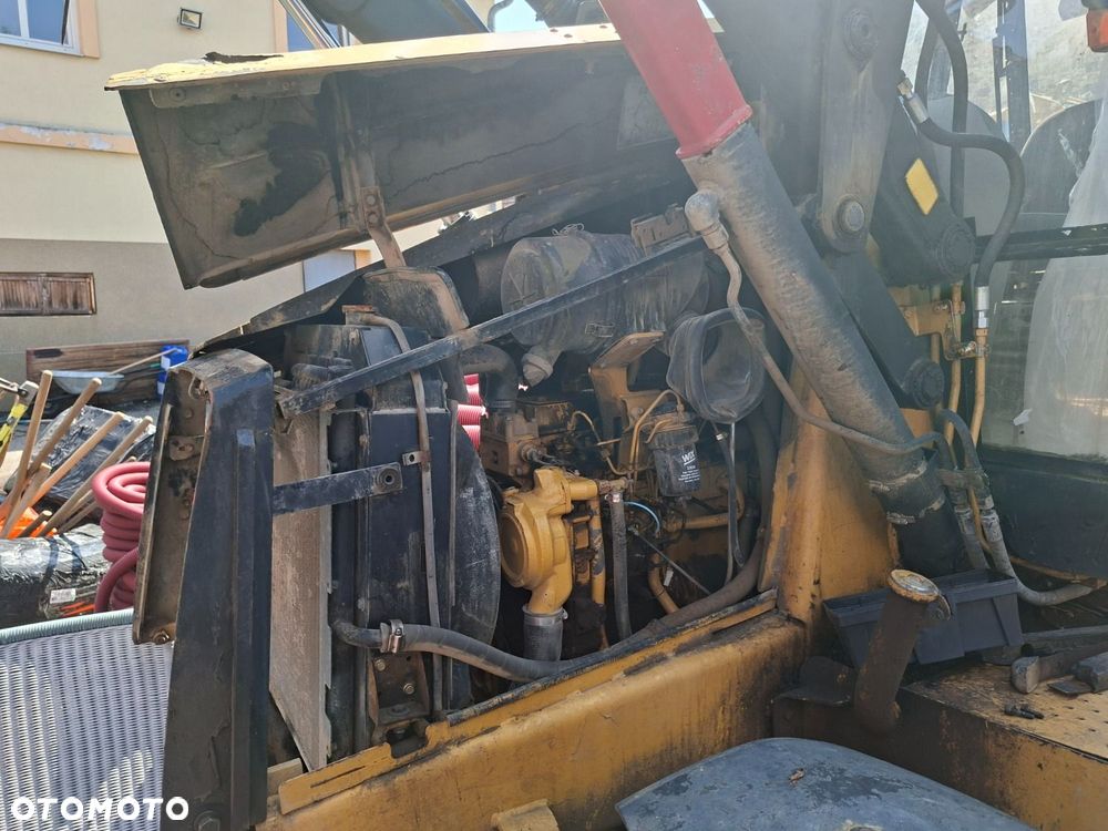 Caterpillar 428 C 4X4 - 28
