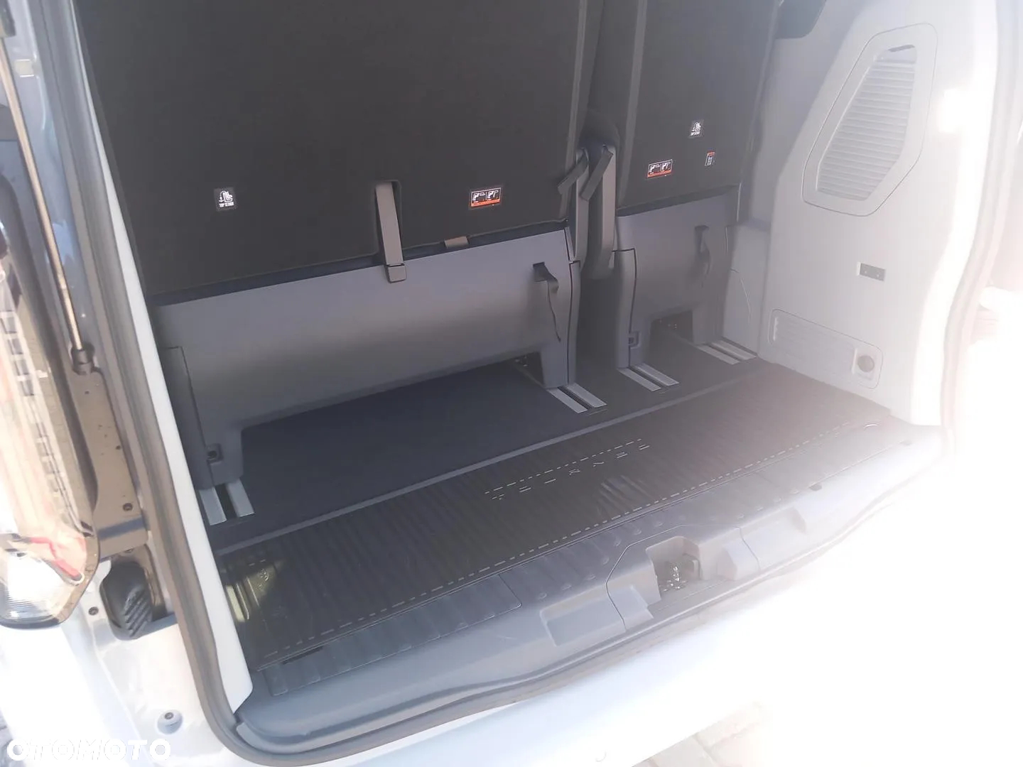 Ford Tourneo Custom 2.5 PHEV CVT 340 L2 Titanium X - 18