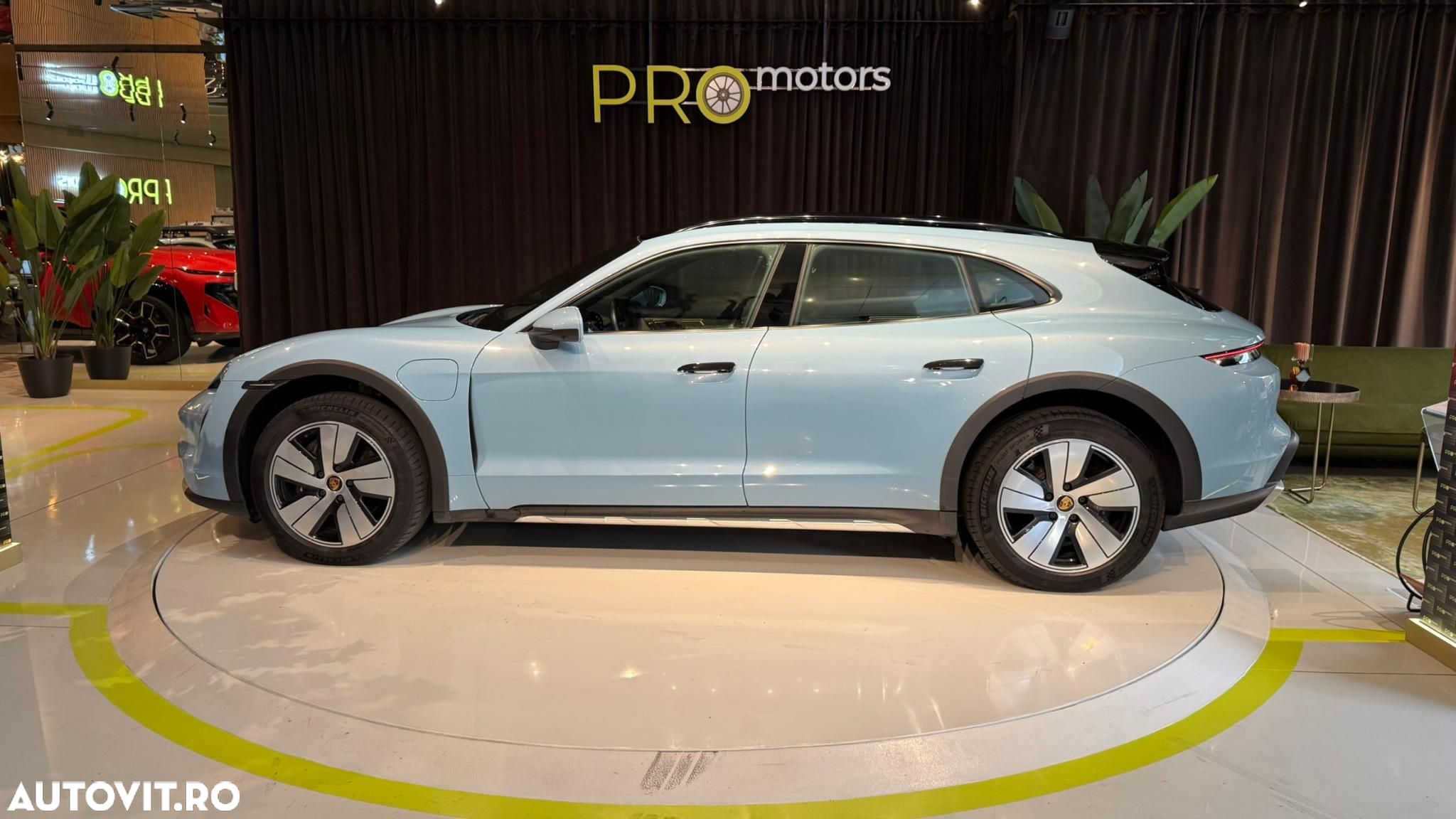 Porsche Taycan - 6