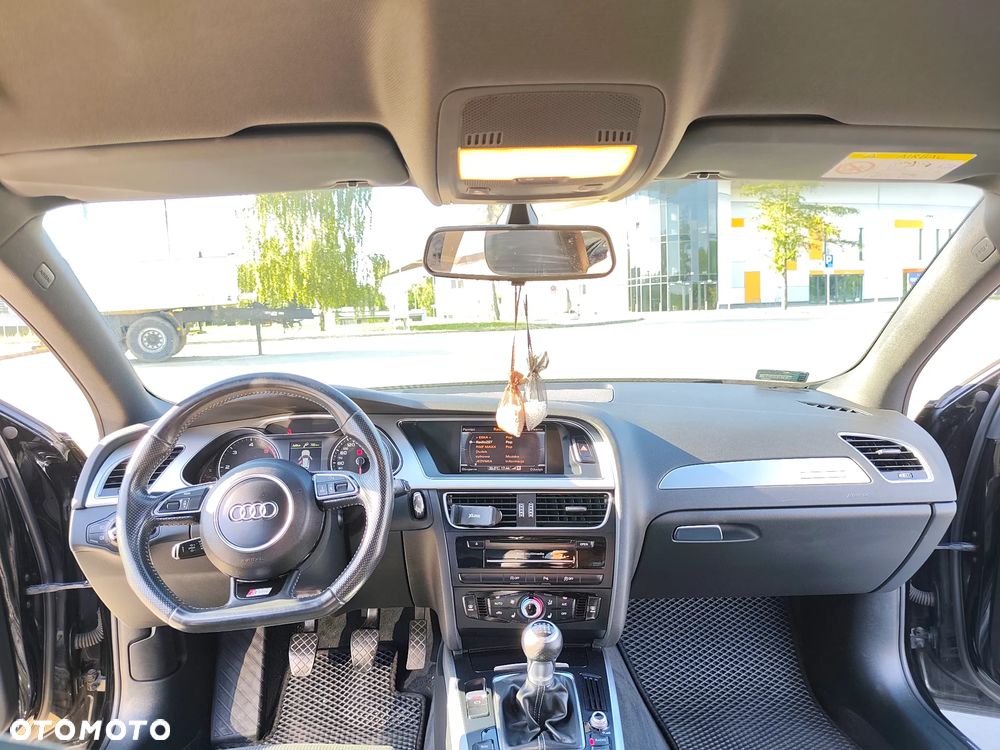 Audi A4 Avant 2.0 TDI Quattro - 16