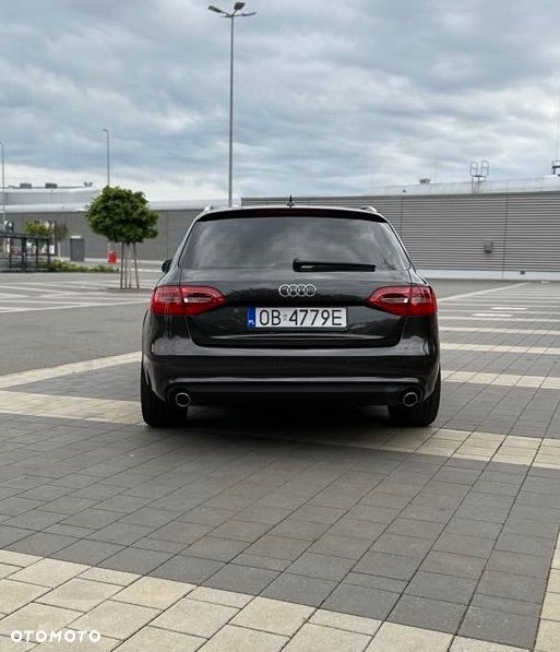 Audi A4 - 4