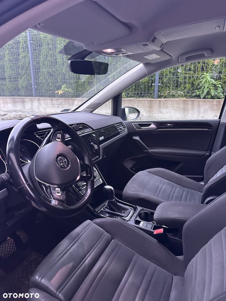 Volkswagen Touran - 5