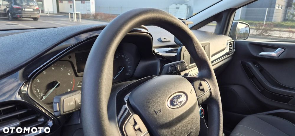 Ford Fiesta 1.1 Trend - 13