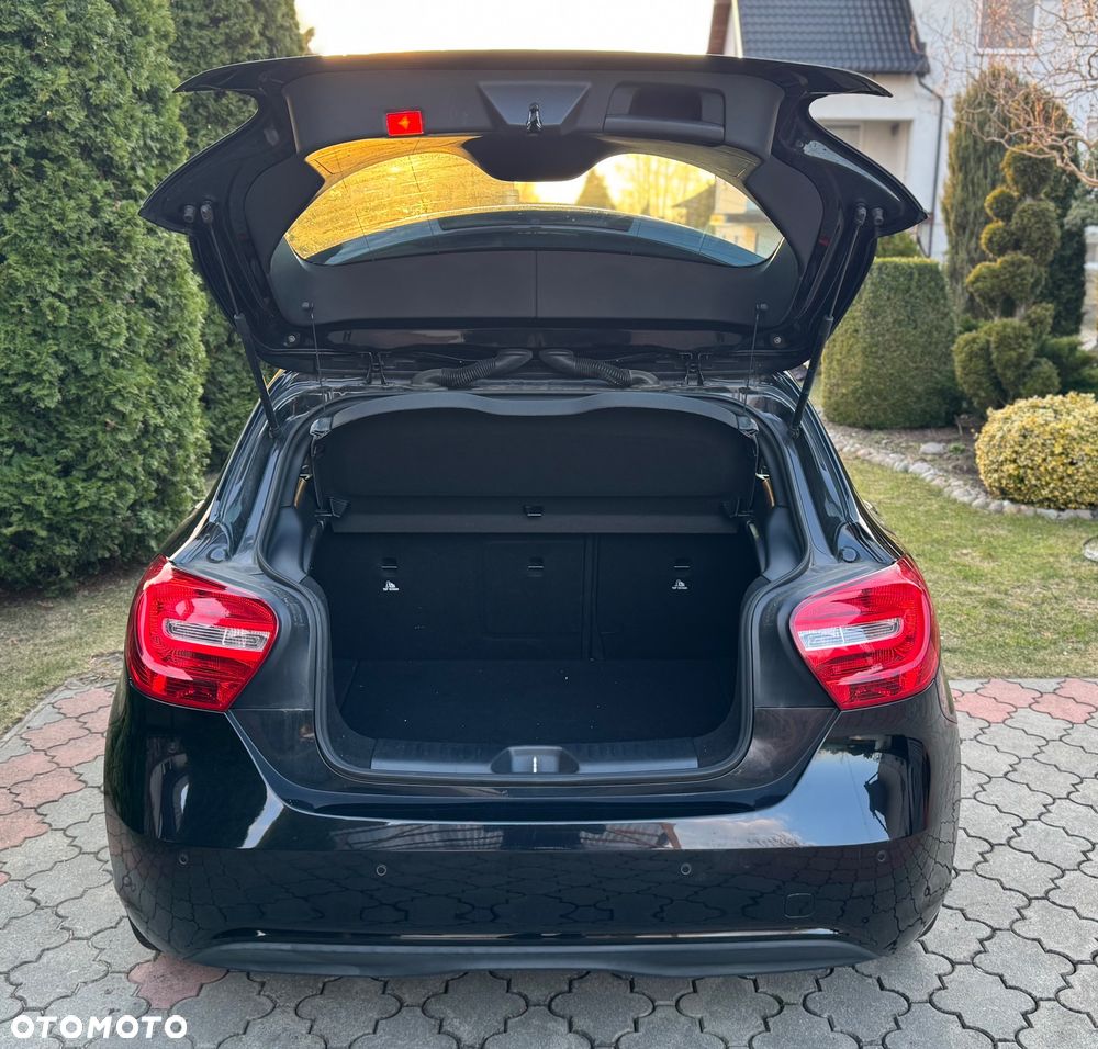 Mercedes-Benz Klasa A 180 BlueEfficiency Edition - 17
