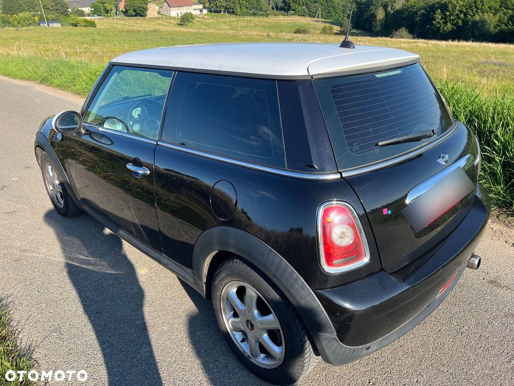 MINI Cooper Standard - 4