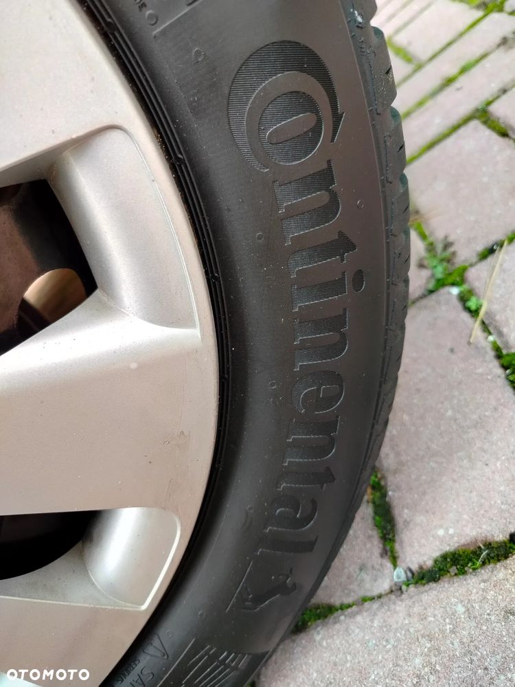 Toyota Yaris 1.0 Premium - 34