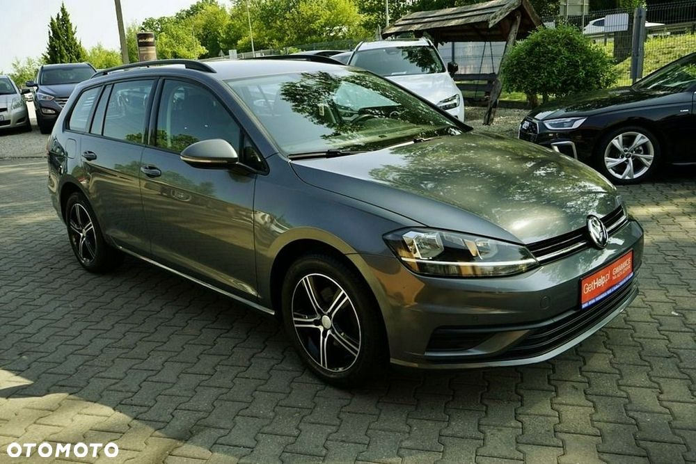 Volkswagen Golf - 10