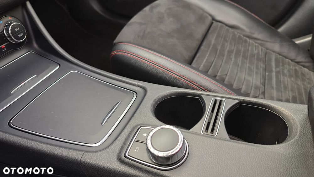 Mercedes-Benz CLA 200 d 7G-DCT AMG Line - 39