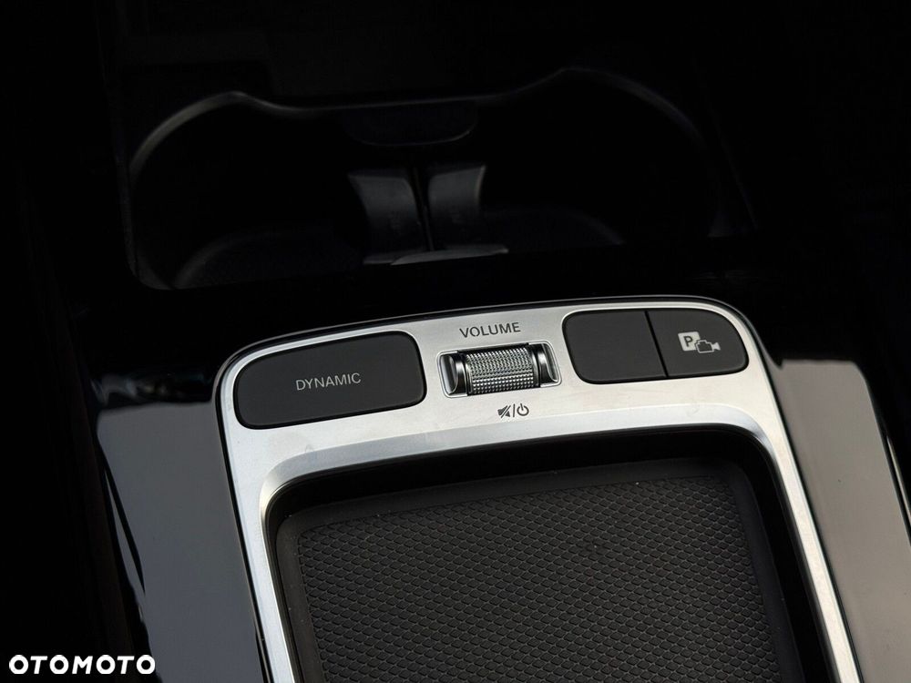 Mercedes-Benz Klasa A 220 4-Matic AMG Line 8G-DCT - 22