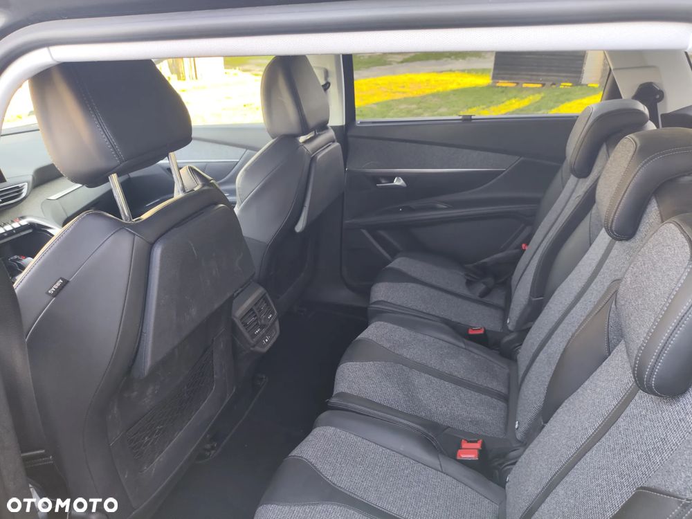 Peugeot 5008 1.6 BlueHDI Allure S&S EAT6 - 34