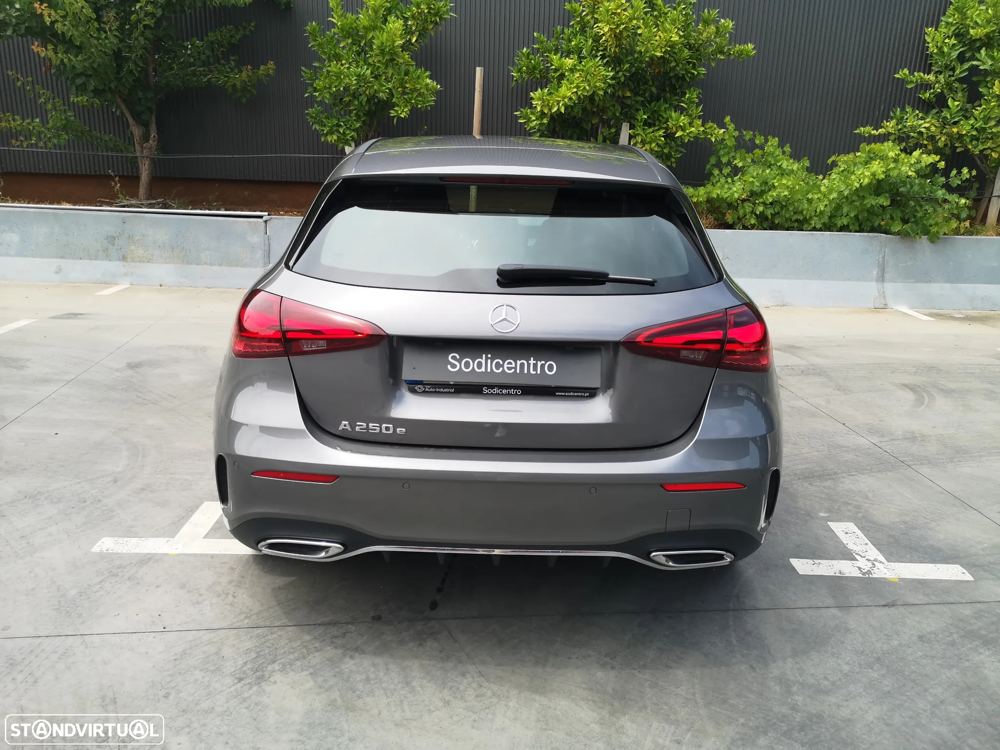 Mercedes-Benz A 250 e - 6