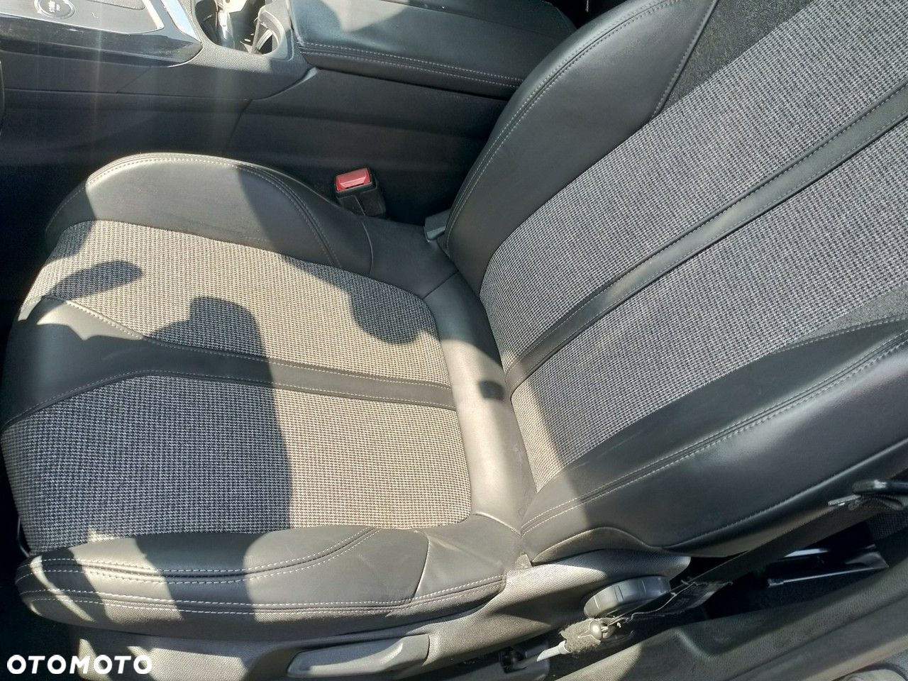 Peugeot 5008 2.0 BlueHDi Allure 7os - 21
