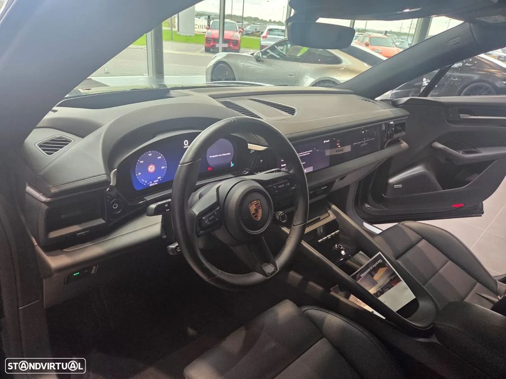 Porsche Macan Electric 4 - 4