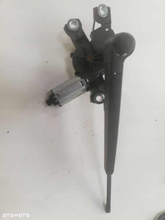 PASSAT B7 KOMBI SILNICZEK WYCIERACZKI RAMIE PIÓRO - 1