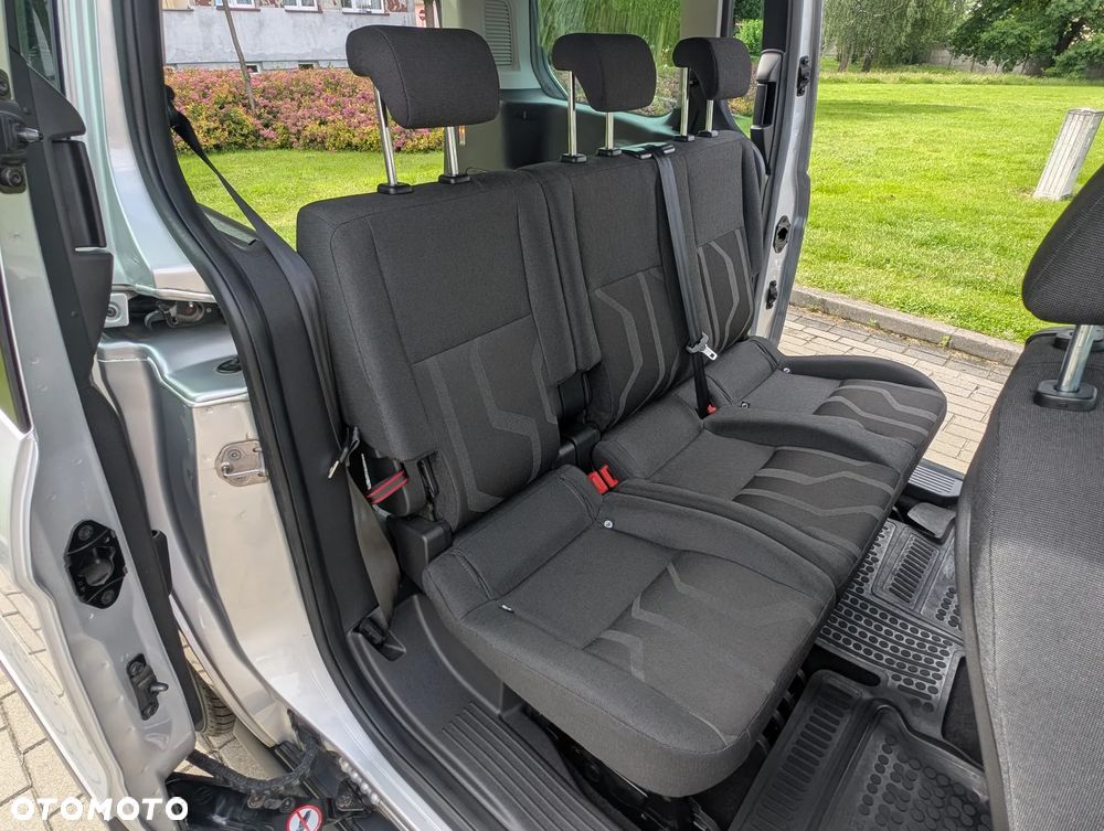 Ford Tourneo Connect 1.5 TDCi Trend - 23