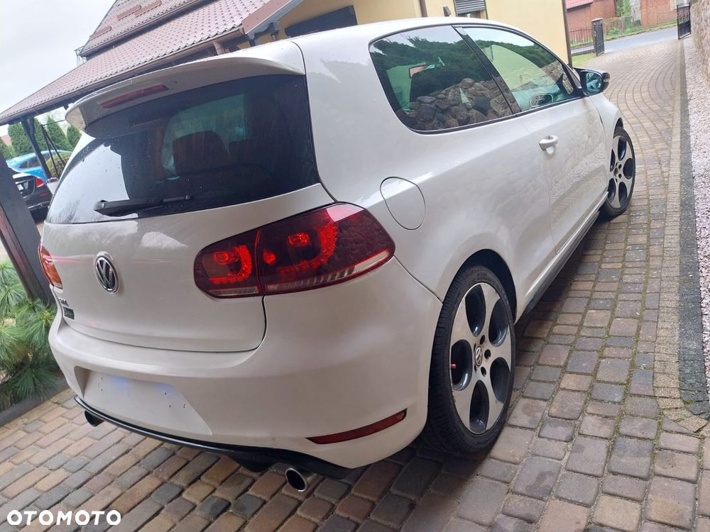 Volkswagen Golf - 18