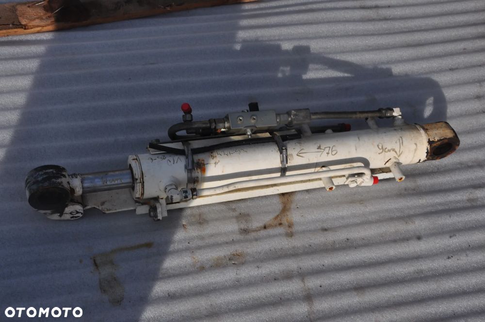 Silownik hydrauliczny yanmar vio 25-6 - 1