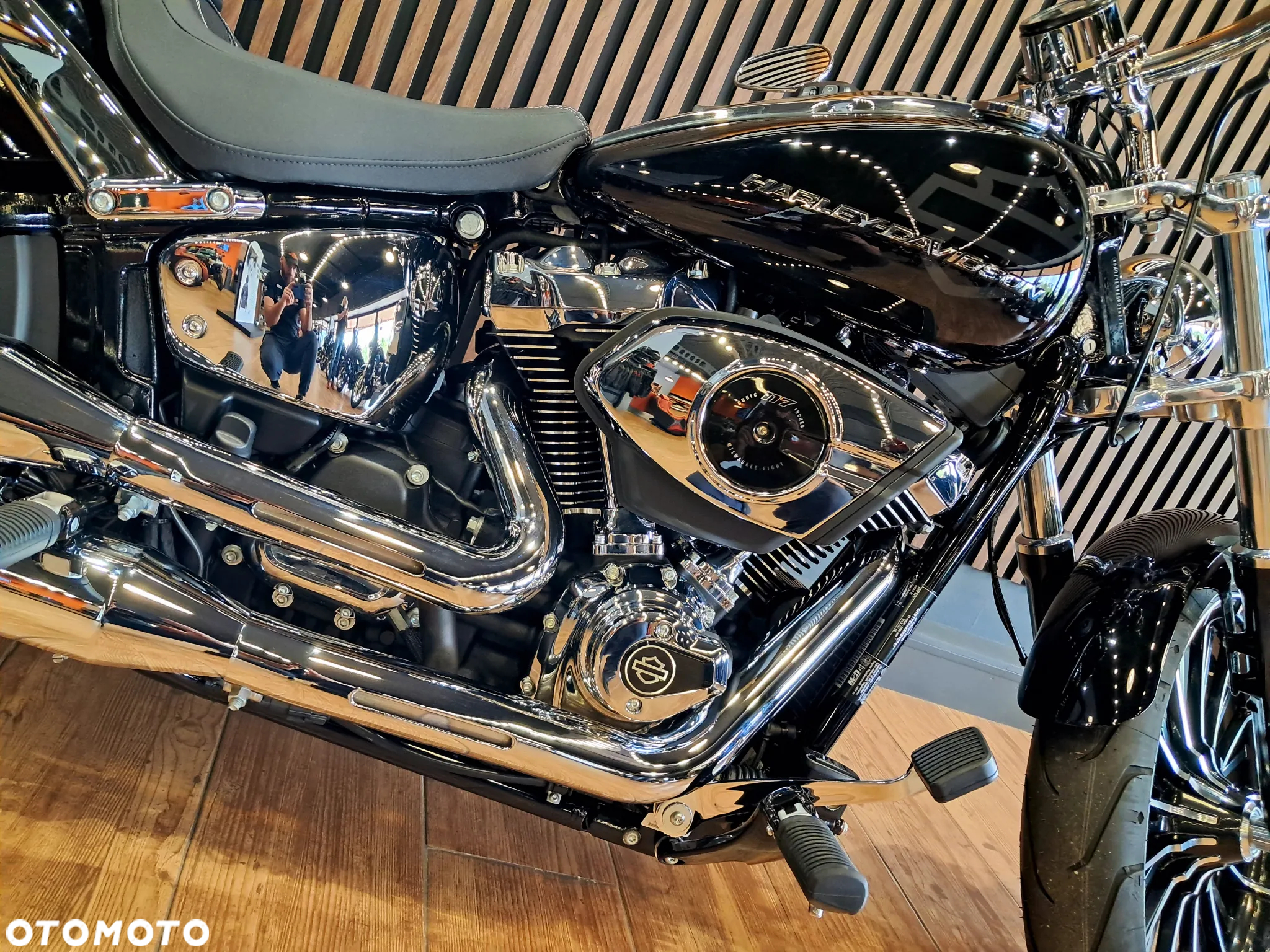 Harley-Davidson Softail Breakout - 8