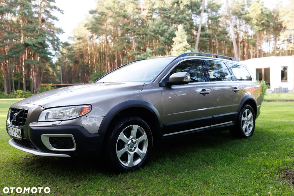 Volvo XC 70 2.4D AWD Momentum - 9