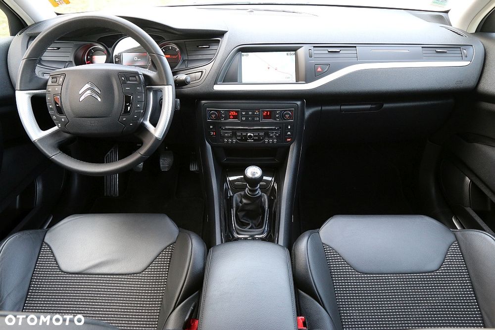 Citroën C5 2.0 HDi Exclusive - 21