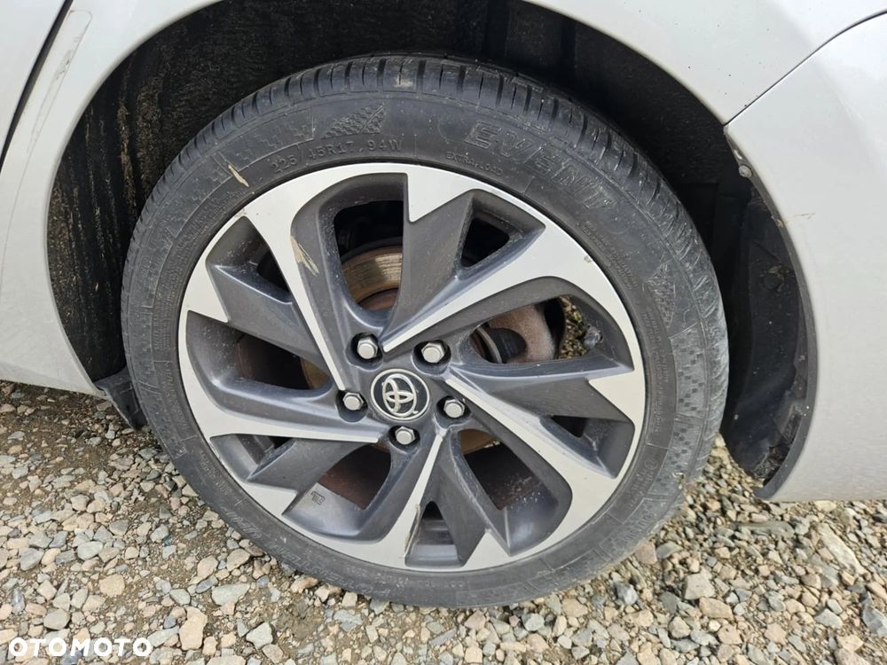 Toyota Auris - 19