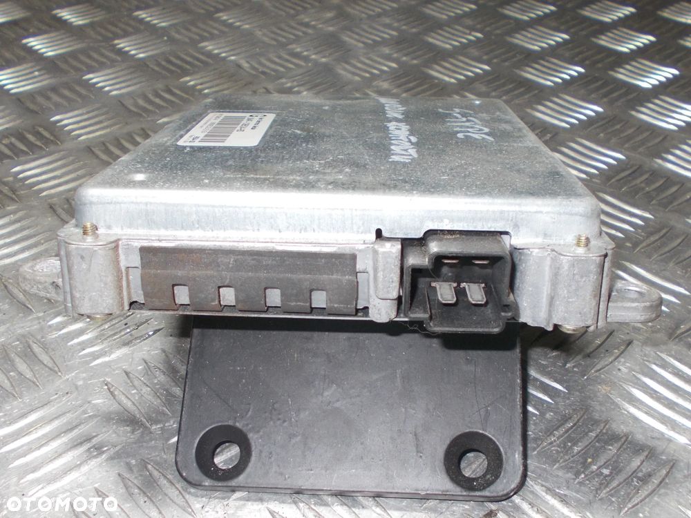 Jaguar S Type - moduł komfortu - 3