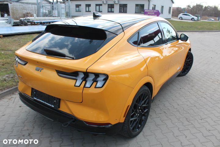 Ford Mustang Mach-E AWD GT - 3