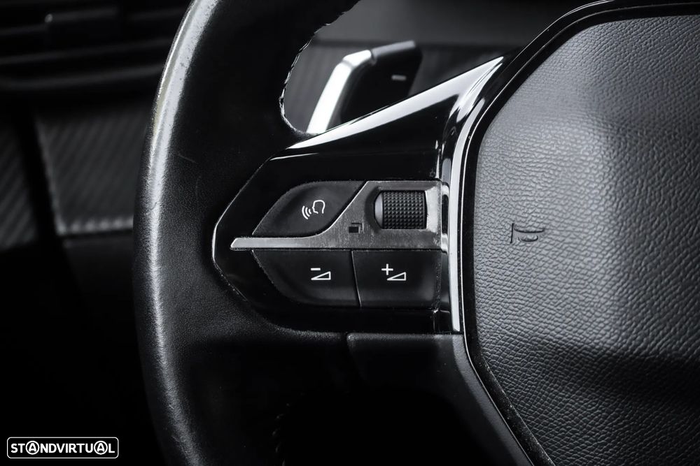 Peugeot 2008 1.5 BlueHDi Allure EAT8 - 14