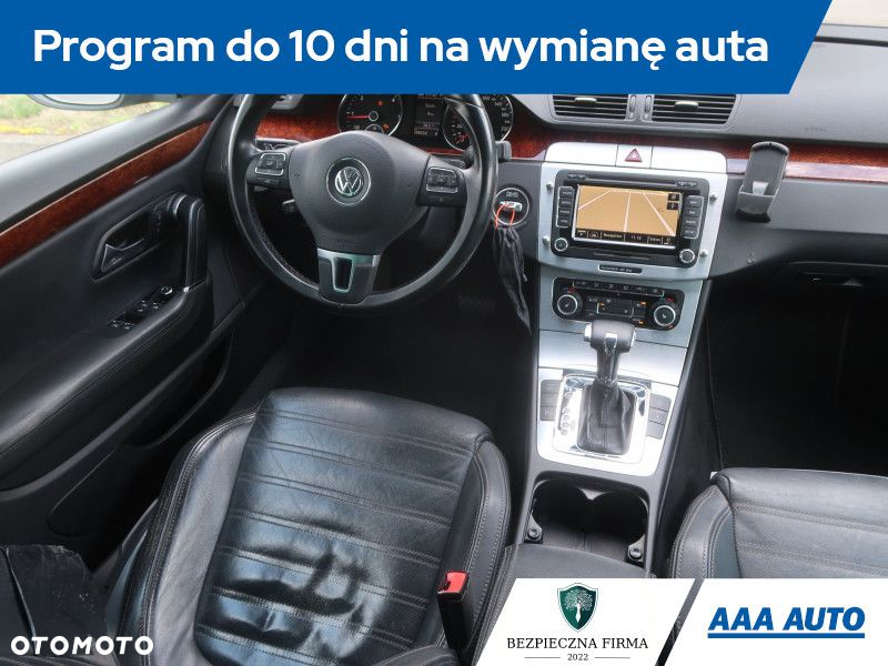 Volkswagen Passat CC - 8