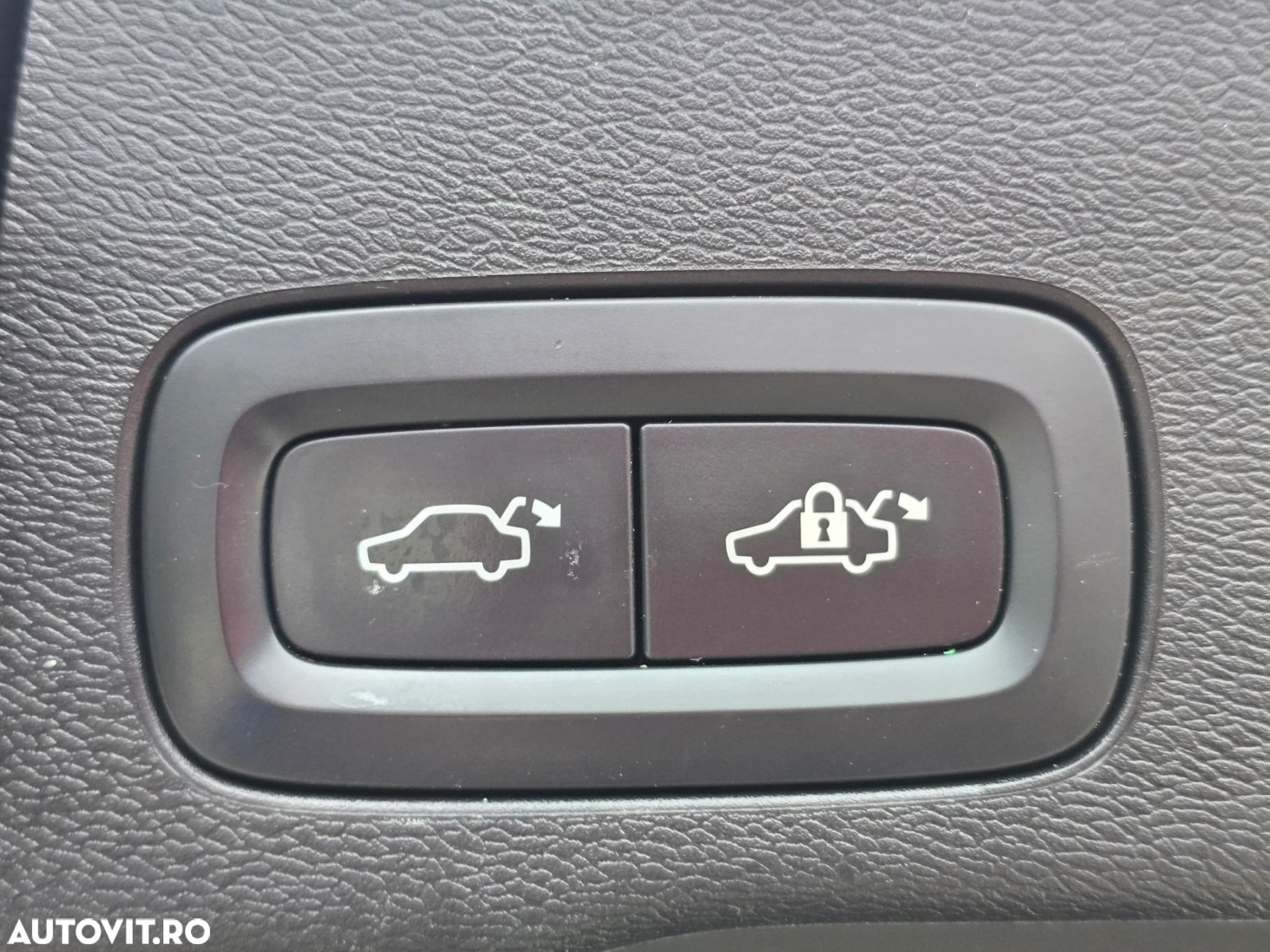 Volvo XC 60 T8 Twin Engine AWD Momentum - 8