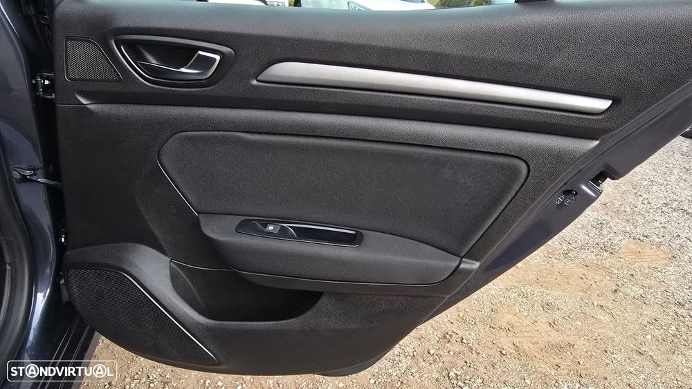 Renault Mégane 1.5 Blue dCi Intens - 46