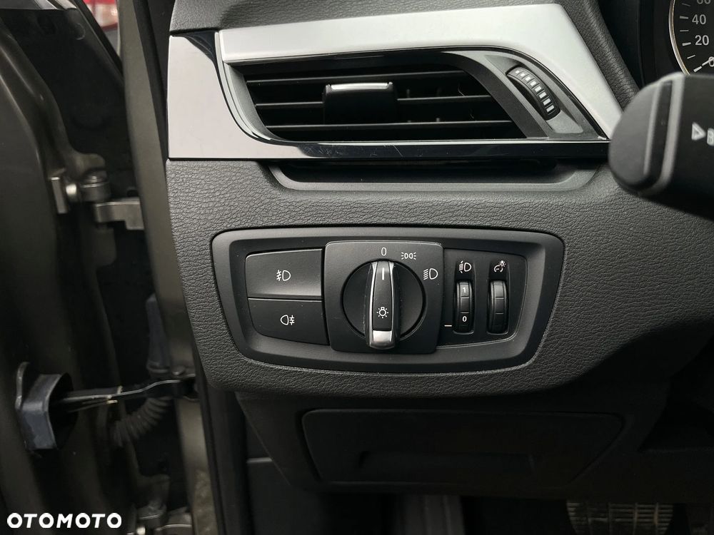 BMW X1 sDrive18d Advantage - 33