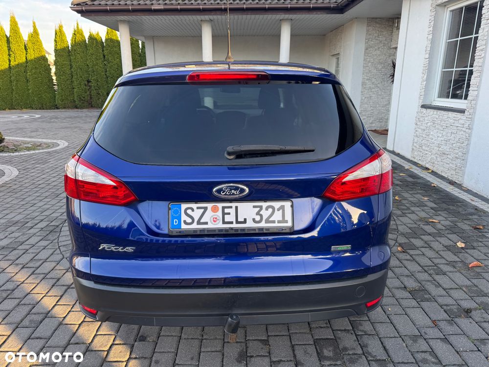 Ford Focus Turnier 1.0 EcoBoost Hybrid TITANIUM - 6