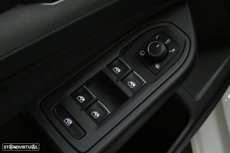 VW Golf 1.0 TSI Life - 27