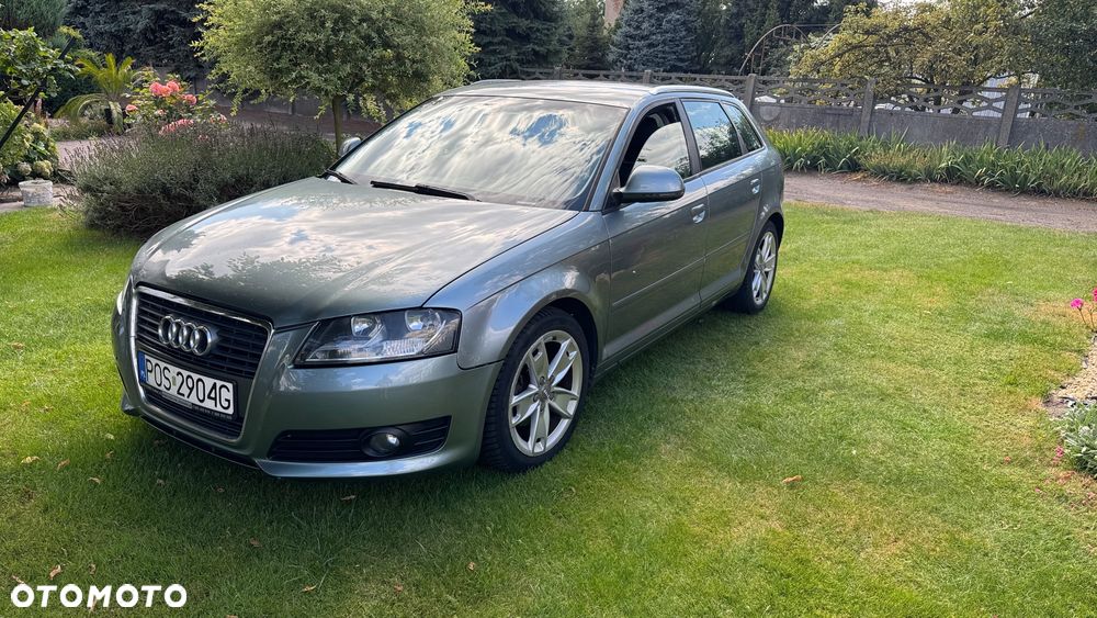Audi A3 Sportback - 1
