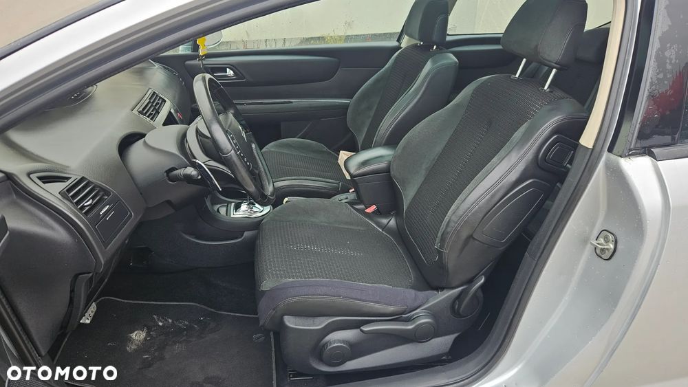 Citroën C4 HDi 110 FAP EGS6 VTR Plus - 9